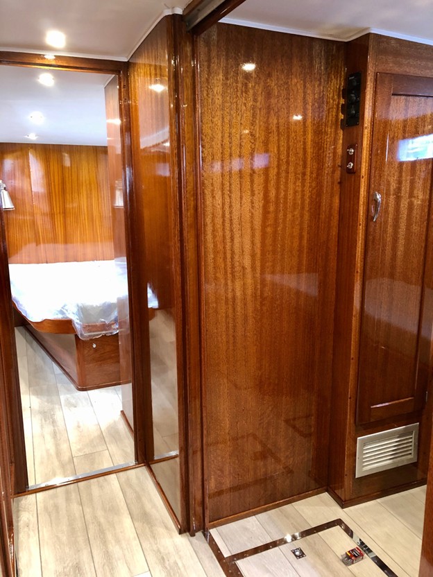 Interior Varnish 57′ Chris Craft Constellation